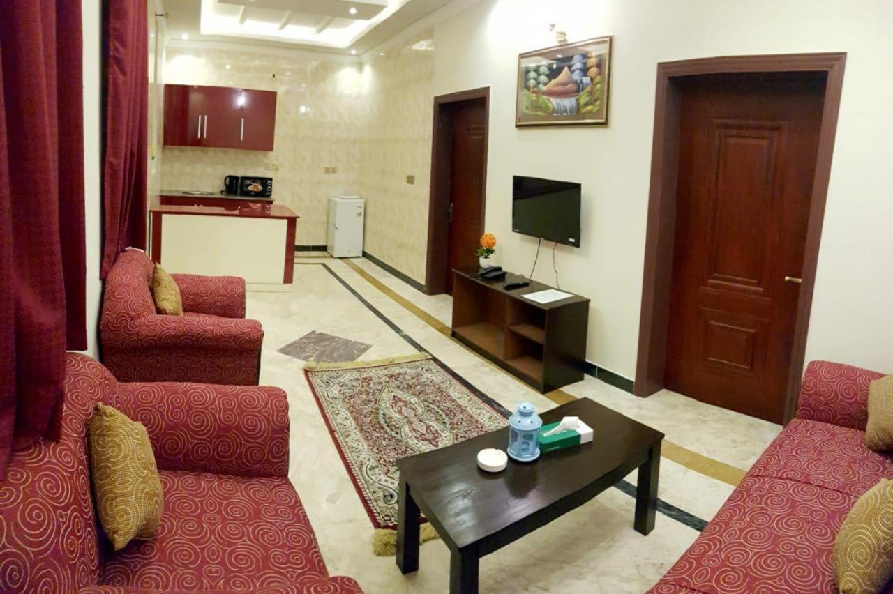 Triple One Hotel Abbottabad Eksteriør billede